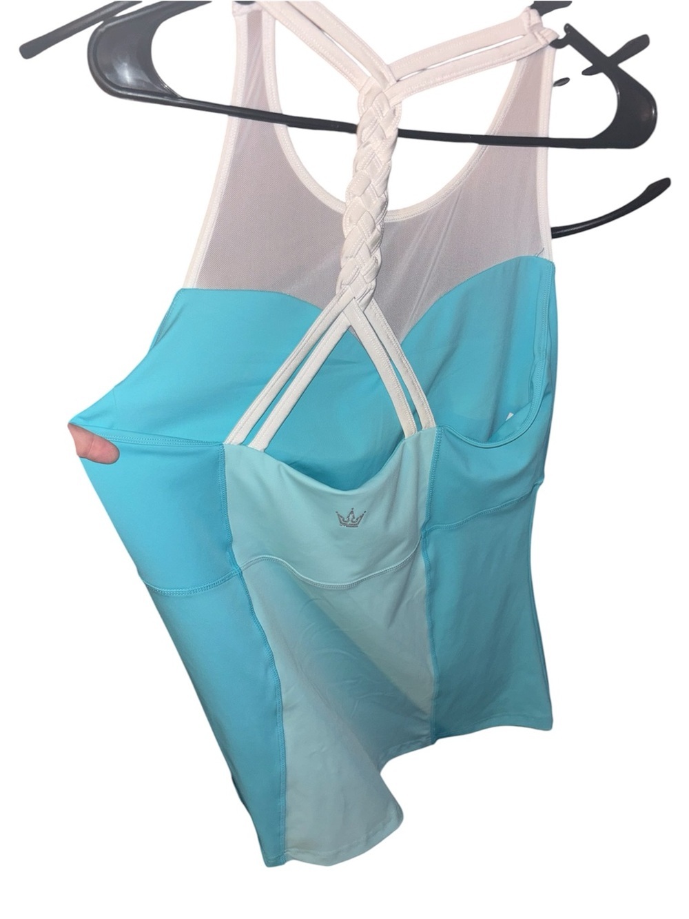 DISNEY inspo FROZEN WOMEN'S ATHLETIC TANK Light Blue and White Flow Tank NWOT XX - Picture 10 of 12